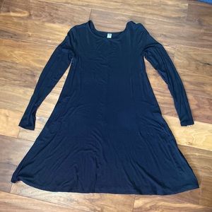 Perfect long sleeve, comfy little black dress